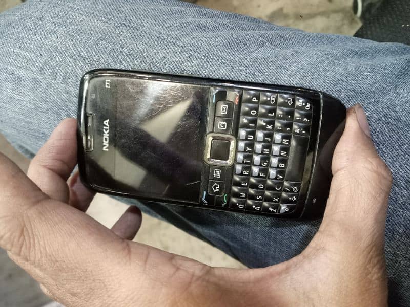 Nokia E71 for parts 4