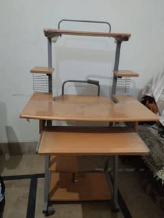 computer/study table with chair