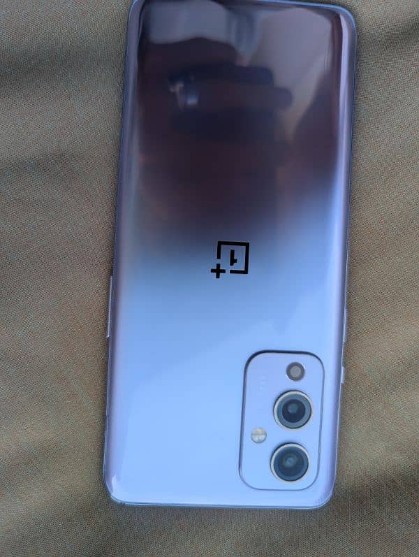 OnePlus 9 5g 10/10 dual sim approved 4