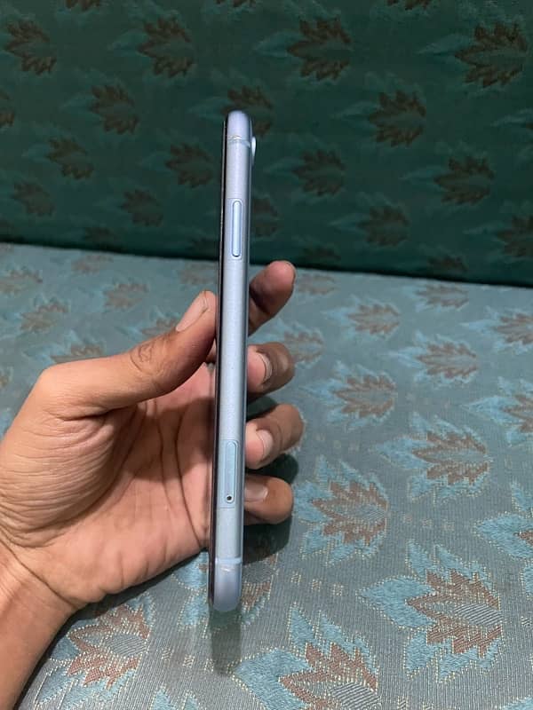 Iphone XR with box 2