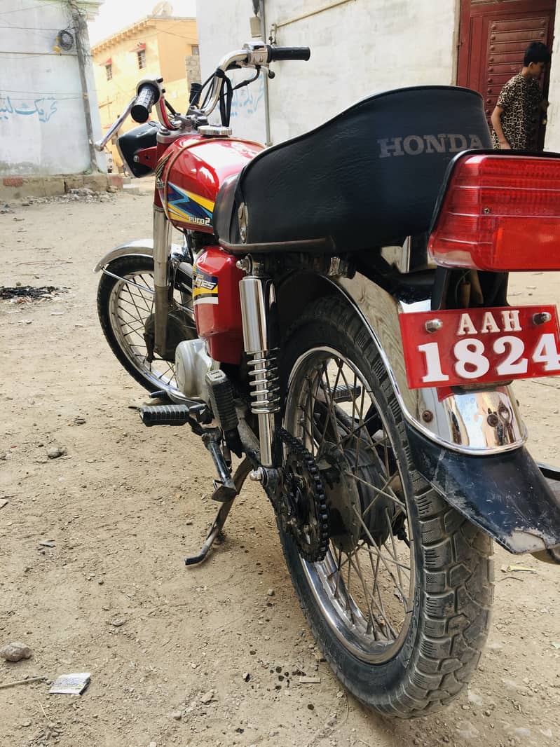 Honda CG 125 2019 month december panjab number 4