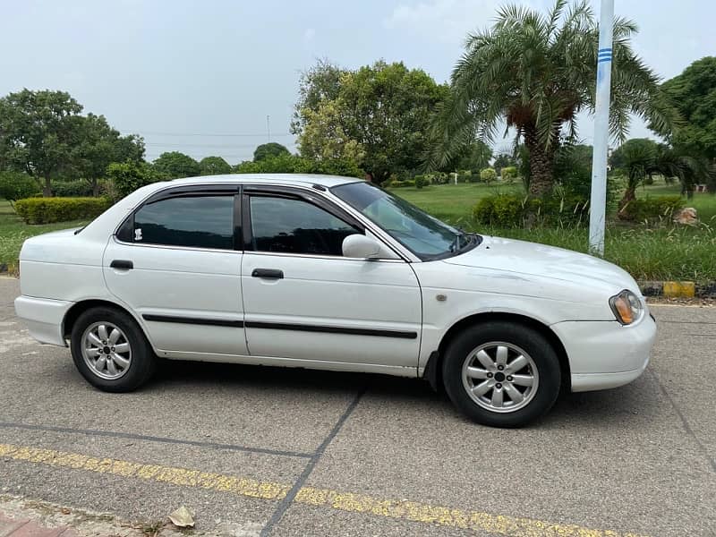 Suzuki Baleno 2004 11