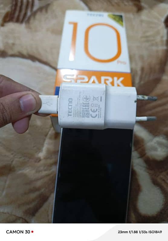 Spark 10 pro 8+8+128 mint condition 4