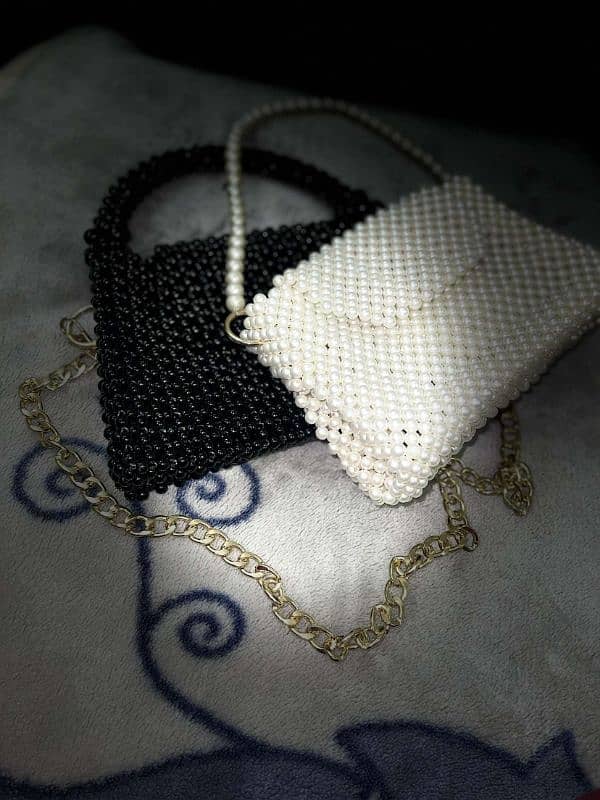 White Pearl's Bag 1