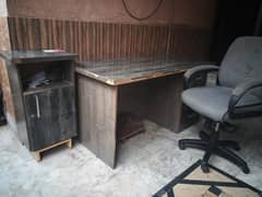 Urgent Sale Office Furniture Chair and Table