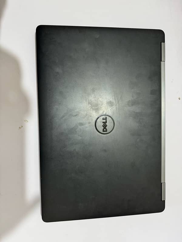 Dell laptop Latitude E5570 4