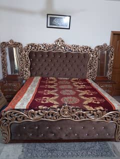 "Elegant King Size Bed Set with Matching Dresser and Mirror"