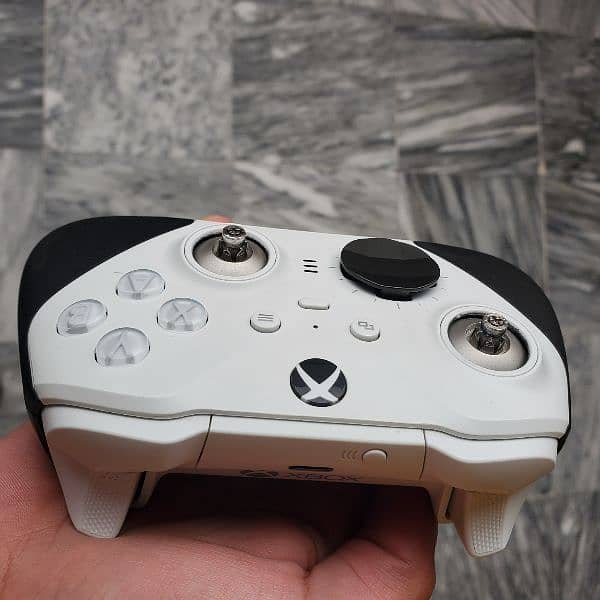 Xbox elite series 2 controller 3