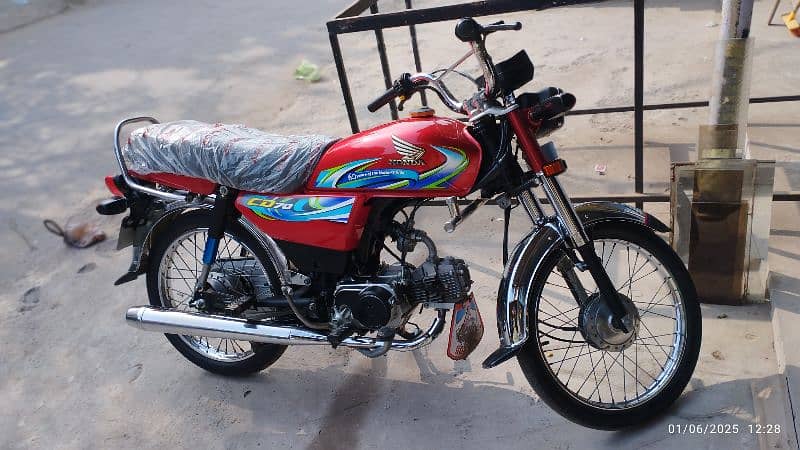 I am selling Honda cd 70 0