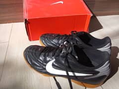 NIKE JUNIOR TIEMPO GENIO(football shoes)