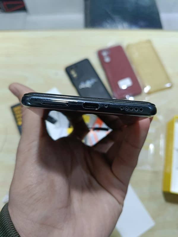 XIAOMI  POCO F-03 8+8/256GB 4