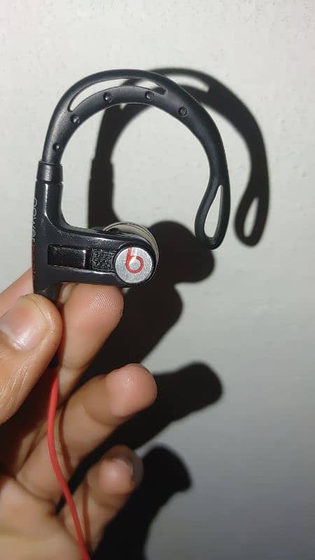 Powerbeats Wired Handsfree 9