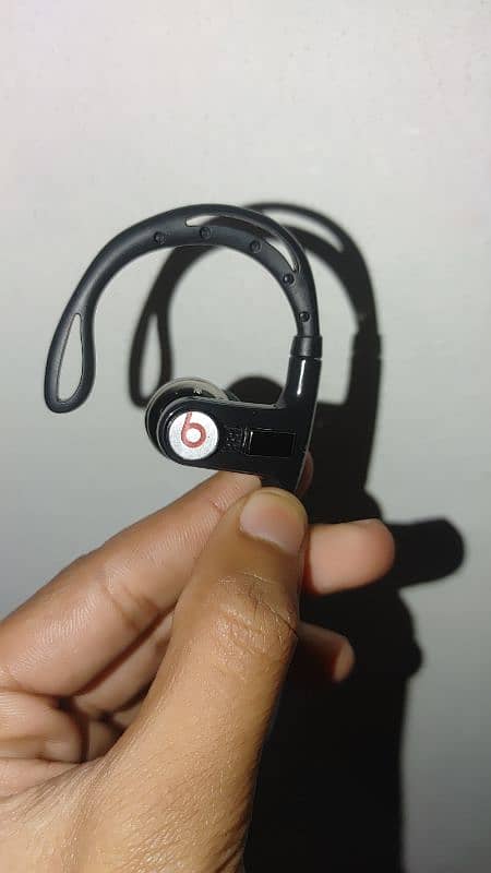 Powerbeats Wired Handsfree 11