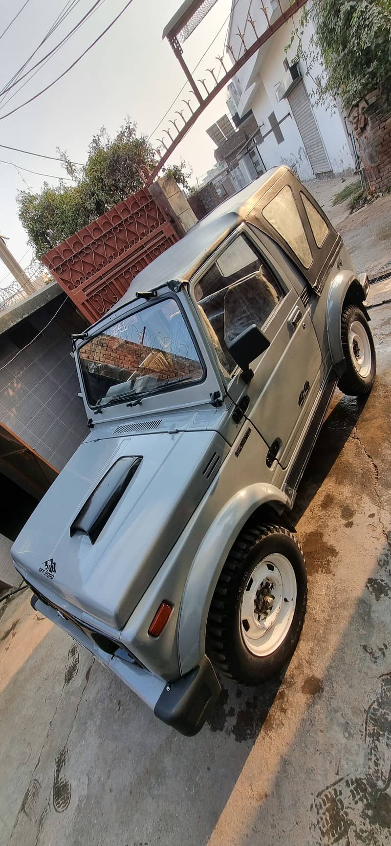 Suzuki Jeep SJ410 9