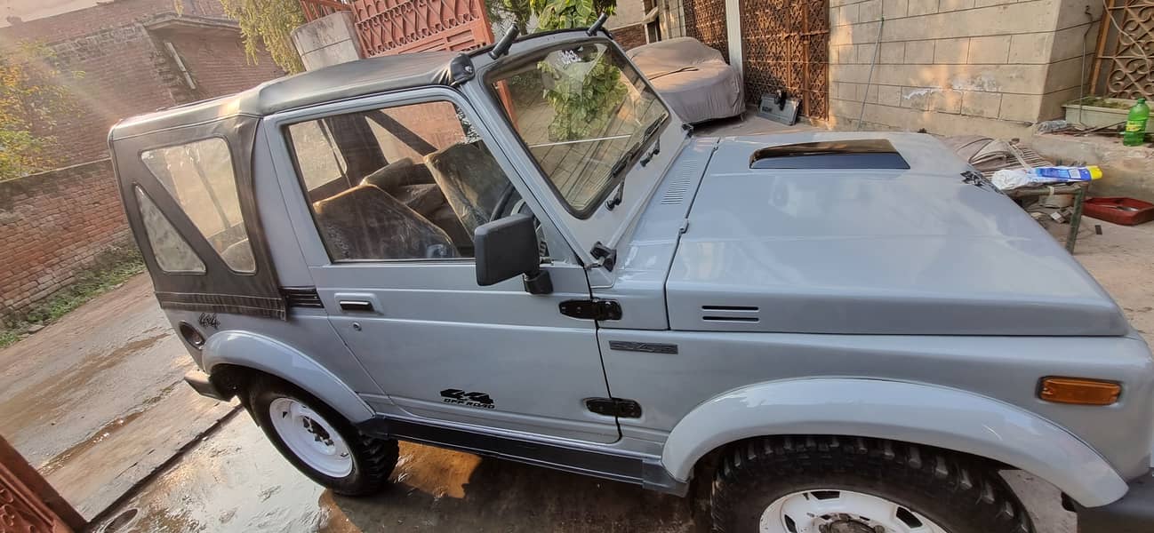 Suzuki Jeep SJ410 12