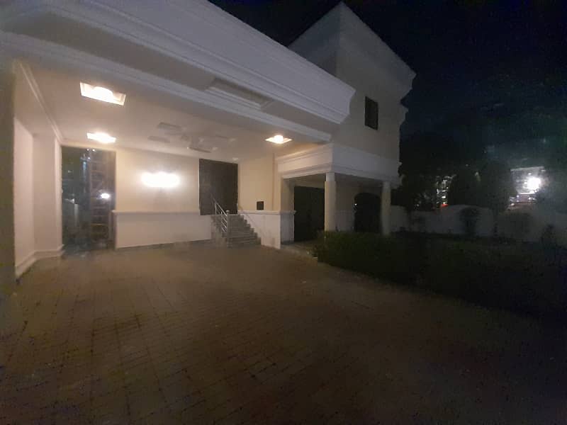 10 marla full house available for Rent in dha phase 1 6