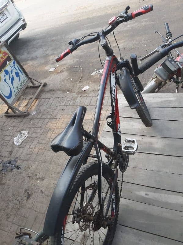 imported used bicycle wirh front and back gear in good condition 3