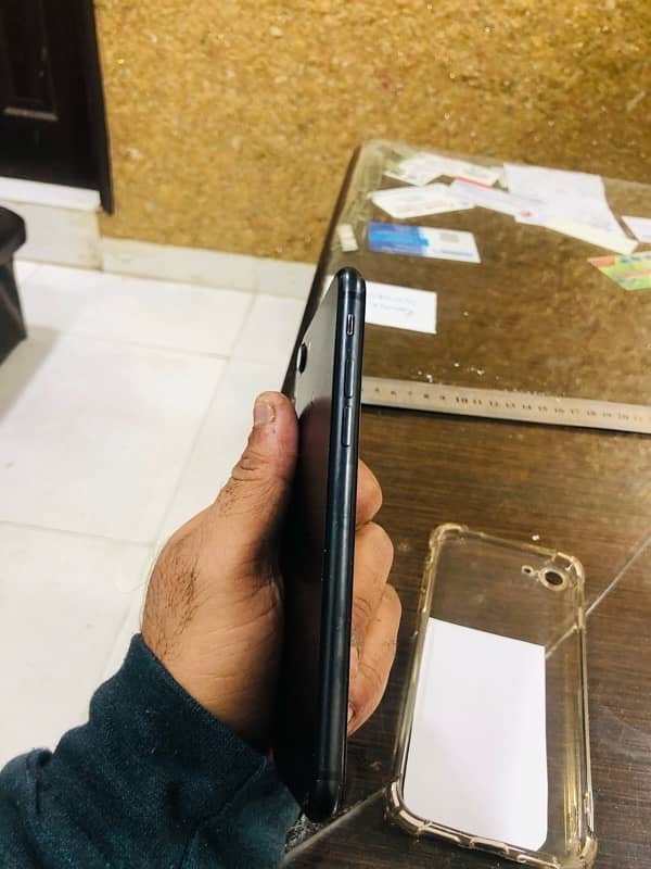 i phone 7 128 gb PTA Approved 1