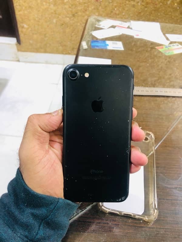 i phone 7 128 gb PTA Approved 3