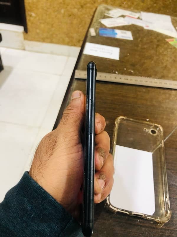 i phone 7 128 gb PTA Approved 6