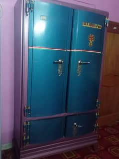 Durable and perfect condition Wardrobe