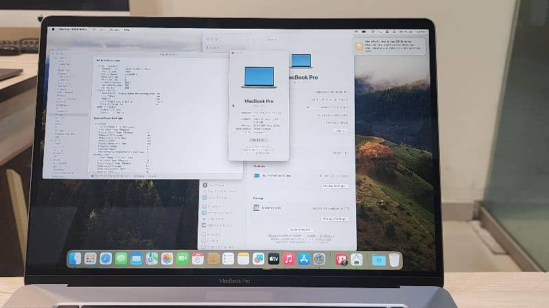 MacBook Pro 2019 I7 32GB 1tb 8gb graphic card 5