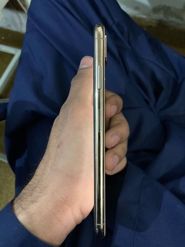 I phone Xs Max 64 Gb 4