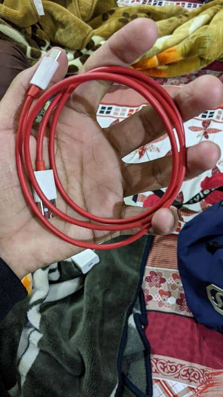 OnePlus 80W fast adapter and cable 3