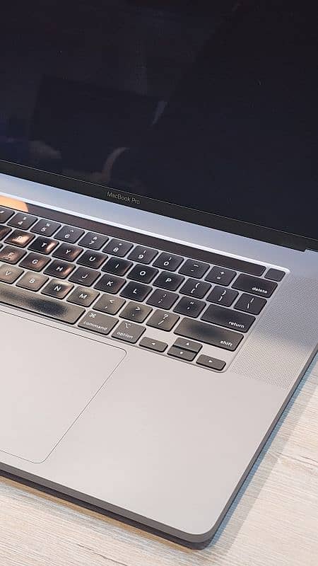 MacBook Pro 2019 i7 64GB 1tb 16" 2