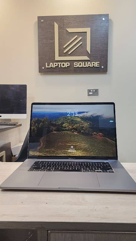 MacBook Pro 2019 i7 64GB 1tb 16" 3