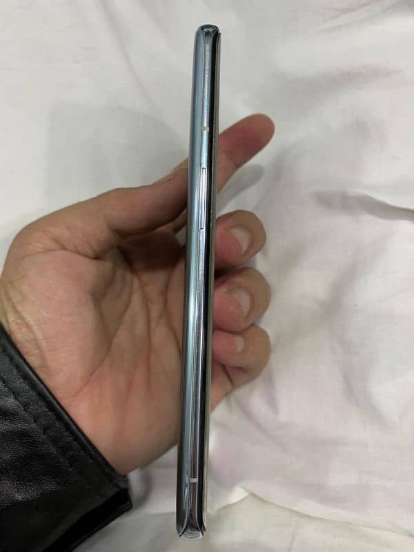 OnePlus 9pro 12Ram,256Gb waterproof 5