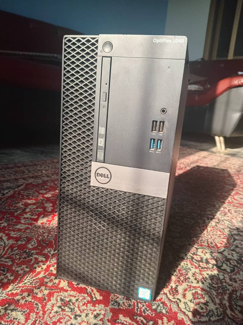 Refurbished Dell OptiPlex 3040 Desktop Computer - Intel 0