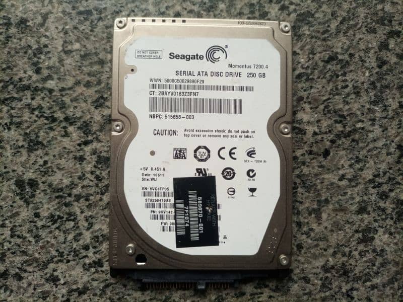 LAPTOP ASSESORIES USED HARD DISK,RAM,AND DVD ROM 0