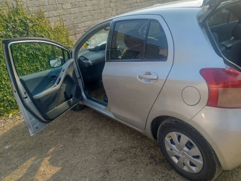 Toyota Vitz(Antiqe) 10