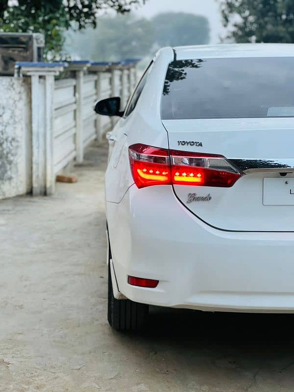 Toyota Altis Grande 2015 6