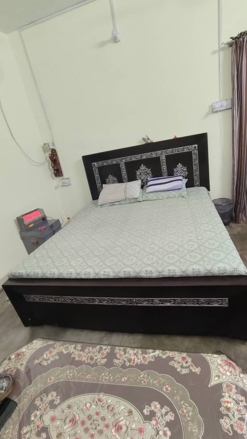 king size bed for sale 0