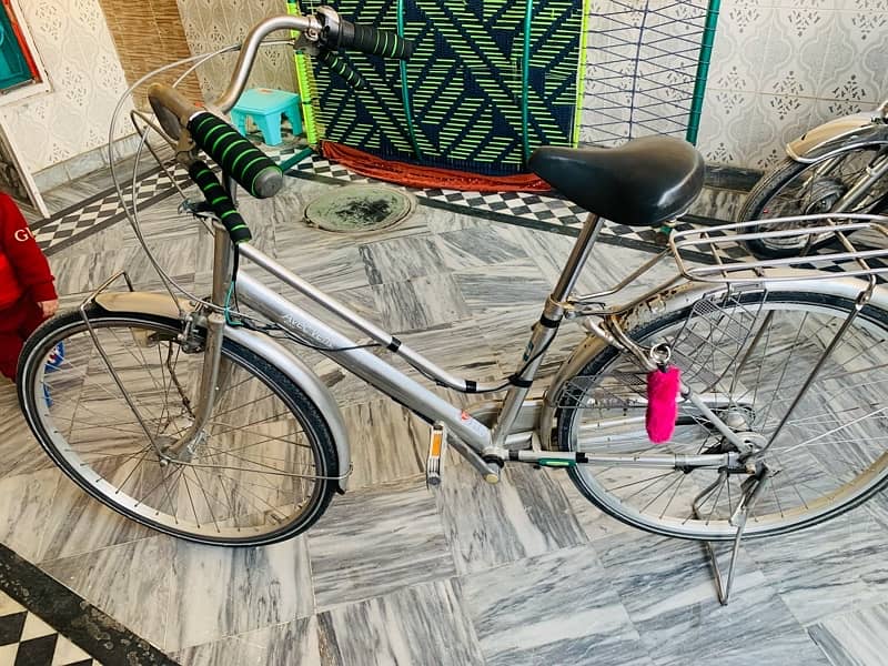 JAPANESE BIKE GOOD CONDITION 8