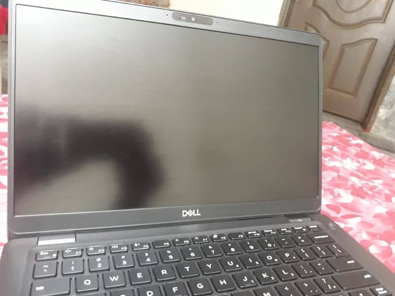 Dell i5 8th Gen Latitude 5300 5