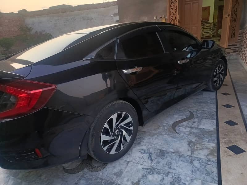 Honda Civic Oriel 1.8 i-VTEC 2017 Model 2