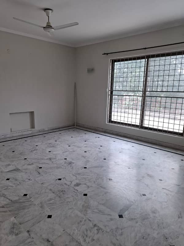 1 Kanal Beautiful Upper Portion House Available for Rent in XX Block Phase 3 DHA Lahore 0