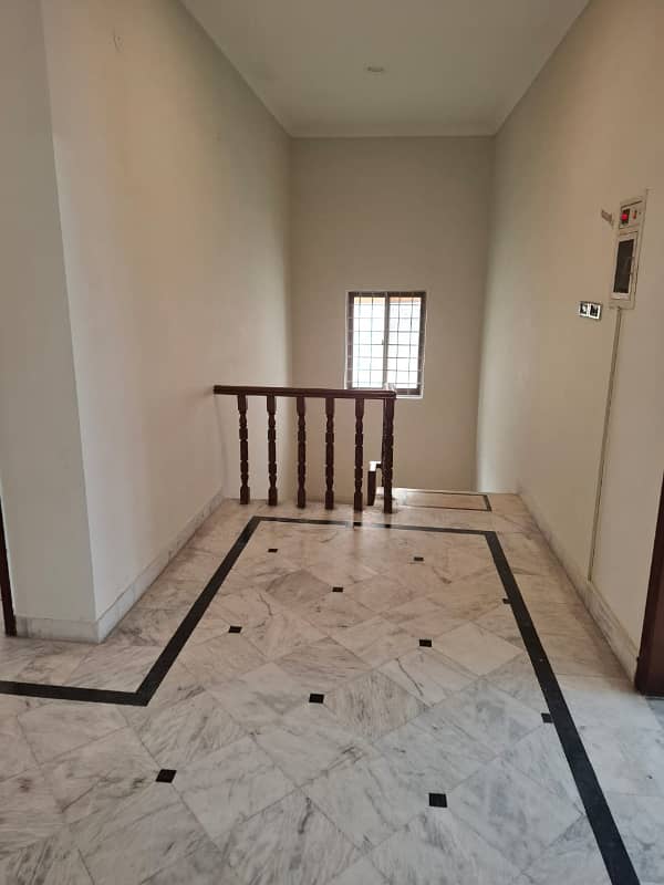 1 Kanal Beautiful Upper Portion House Available for Rent in XX Block Phase 3 DHA Lahore 7