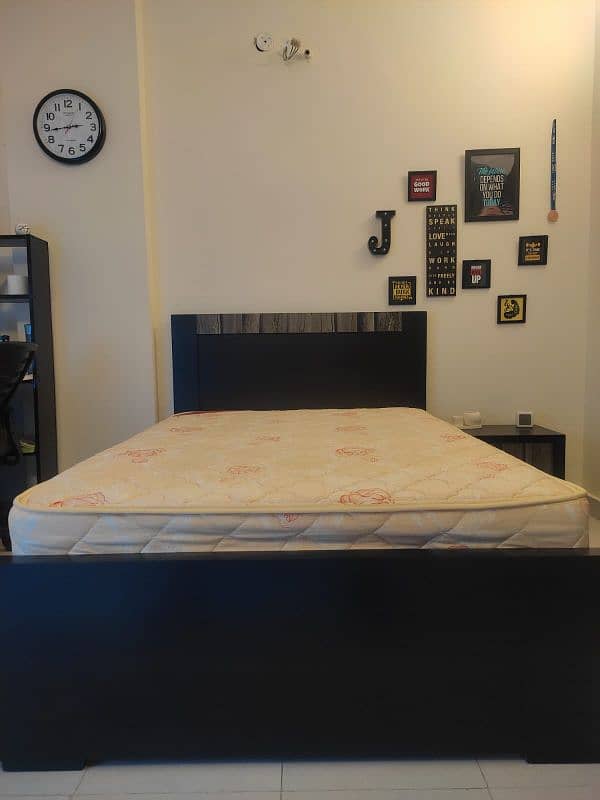 6 by 4 Single Wooden Bed with Mattress 0