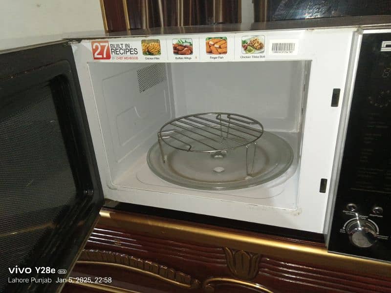 Dawlance microwave oven brand new condition 3