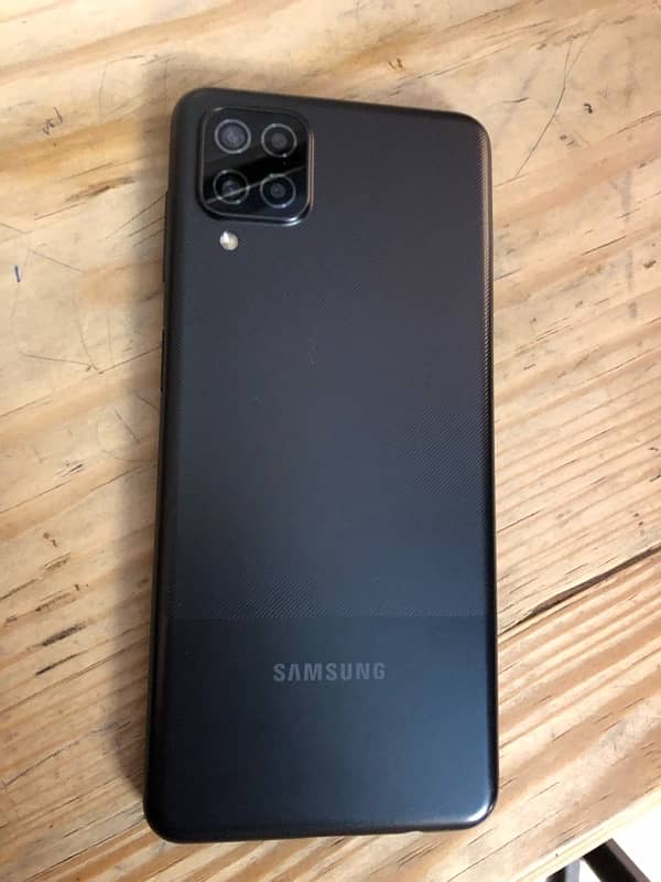 Samsung a12 4/64 2