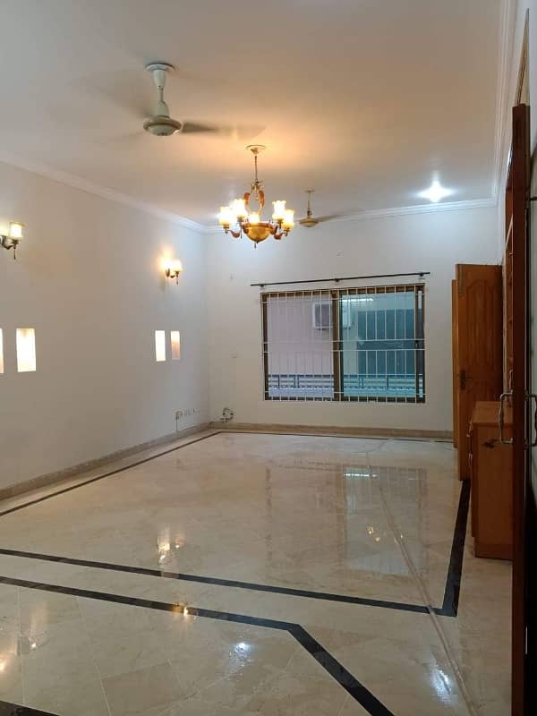 BEAUTIFUL UPPER PORTION FOR RENT 0