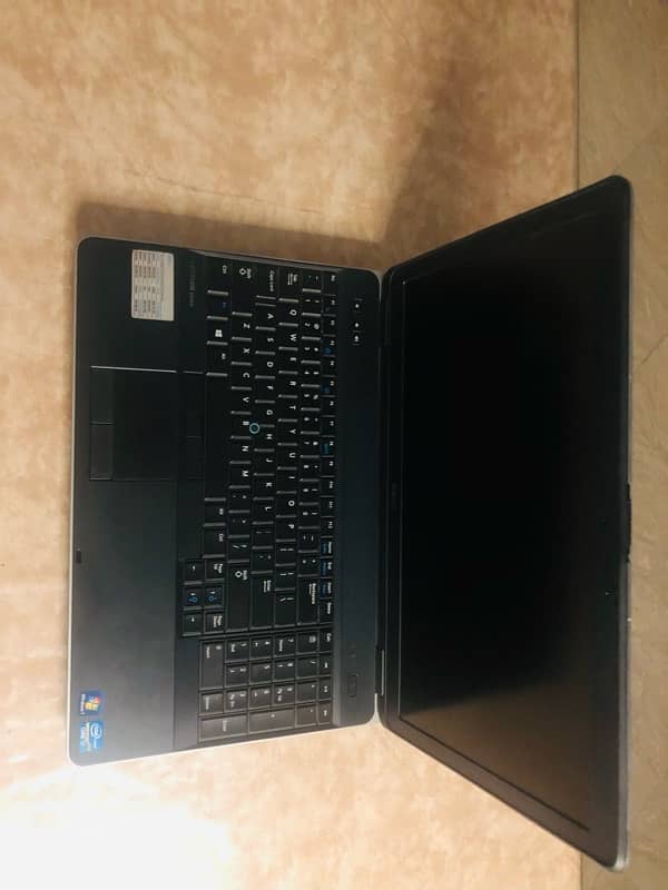 I am giving this laptop in very low price urgent money need 1