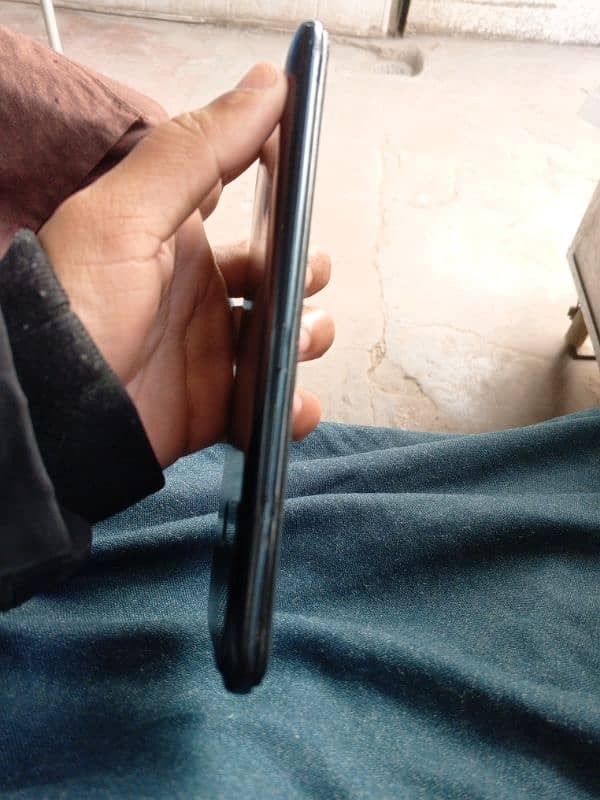 Itel vision2s in used condition in 2/32 GB without box 1