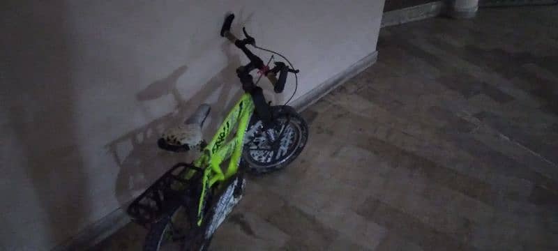 kids' bicycle 0