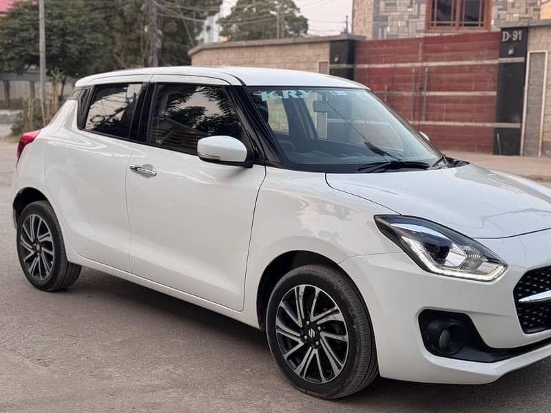 Suzuki Swift 2023 3