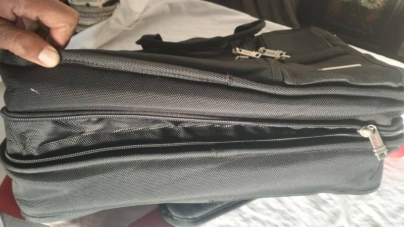 imported Tumi original bag for laptop and general use 4